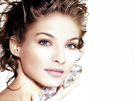 ¶¬¼¾ÃÀ°×»ú²»¿Éʧ