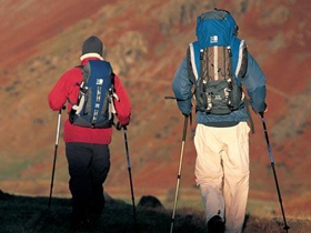 登山：集健身赏风景与一身