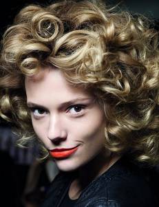 ���Ŵ���----���ķ��ϲ��Ϯ��