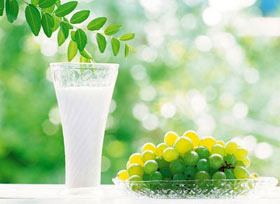 不同的饮食调养会对皮肤造成不同的影响