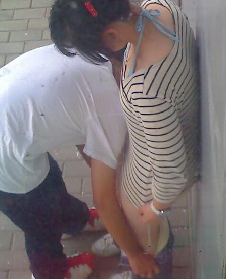 现在的孩子都怎么了!!网络“街头门”事件