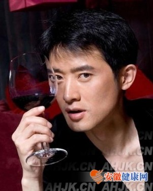 常喝红酒能助男性减少患前列腺癌风险