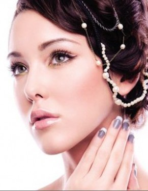 ��ô��ױ�������۾���ø�����ɫ