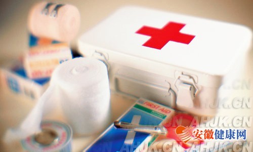 骨折的临床表现和家庭应急处理