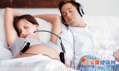 父母该怎样进行情绪胎教