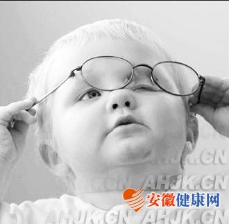 近视眼镜是不是越戴度数越深