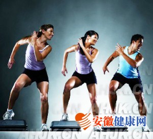 踏板操最经典的美腿美臀法