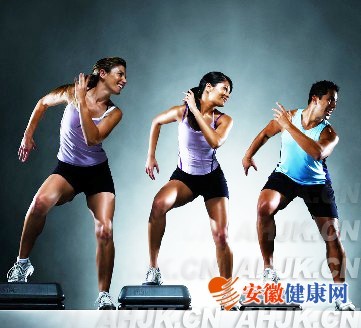 踏板操最经典的美腿美臀法