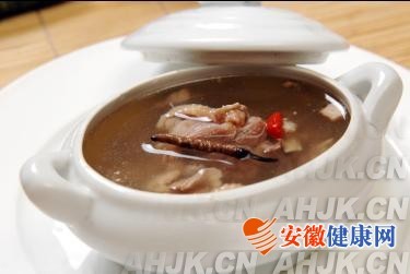 夏治老年慢性支气管炎可巧用药膳