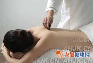 中医教你刮痧瘦腰的秘诀