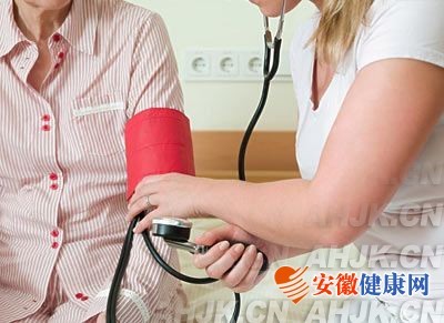 “高血压急症”在家急救法