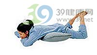 床上运动 四招塑形枕头操