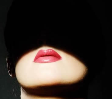 一天不同时段的护唇方法