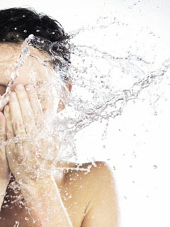 错误的洁面方法护肤障碍