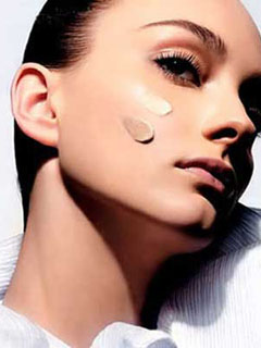 多层使用防紫外线的化妆品