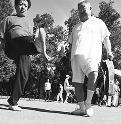 老人要特别警惕“热中风”