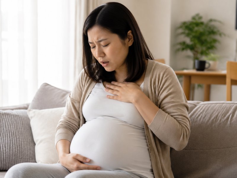症状：比如“孕妇哮喘的早期症状有哪些？怎么区分普通气喘？”