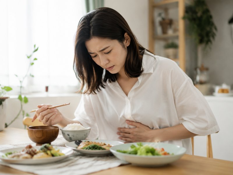 年轻人胃病反复，要不要像老人一样小心翼翼吃饭