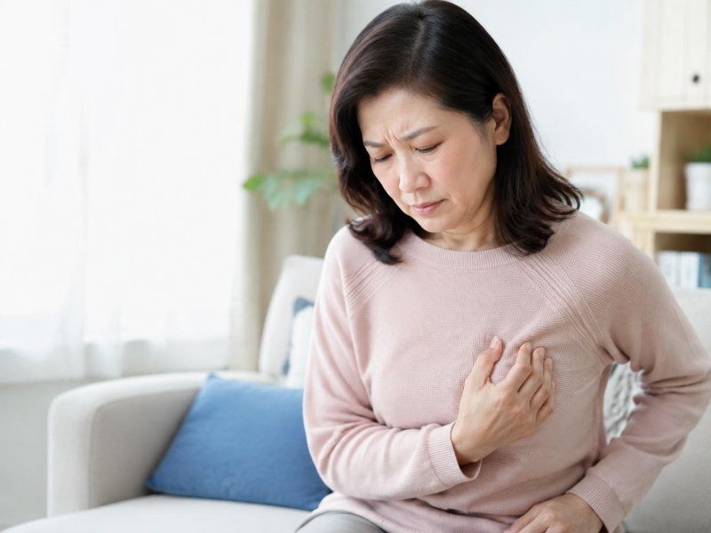 乳腺癌会不会引起乳房疼痛，多久需要去医院检查