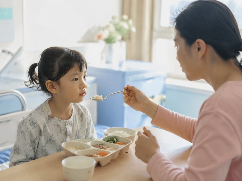 先心病孩子准备做手术了，术前饮食上要怎么调整？