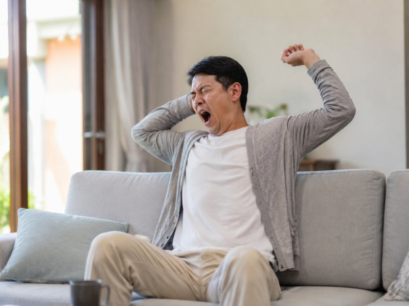 男性经常伸懒腰打哈欠到底好不好?什么情况下需要警惕