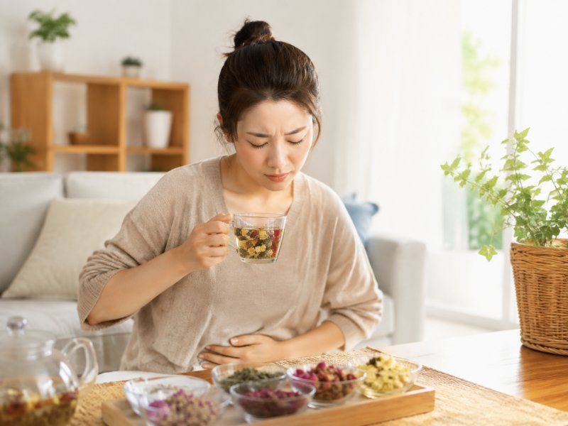 花草茶喝多了不舒服要不要吃药?家庭护理小妙招