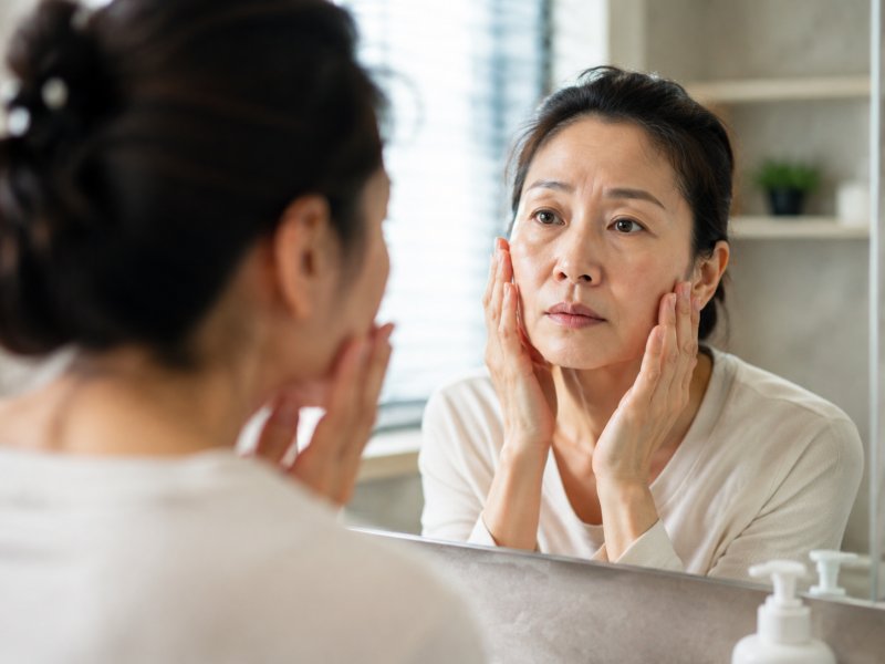 为什么你比同龄人显老？这5个护肤习惯才是关键差距