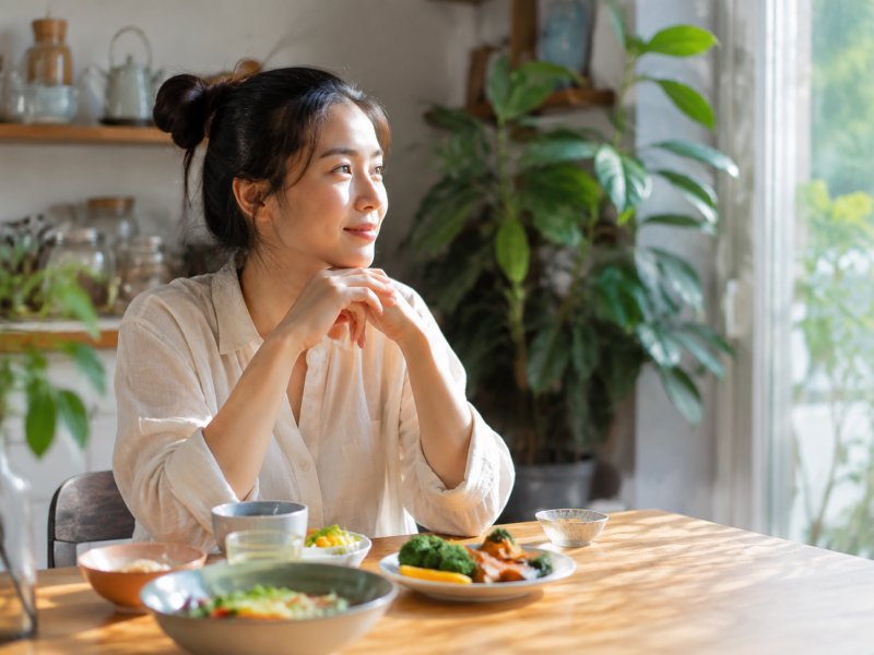 总是讨好别人的人如何摆脱心理负担?3个饮食调理小方法