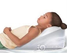 婴幼儿胃食管反流